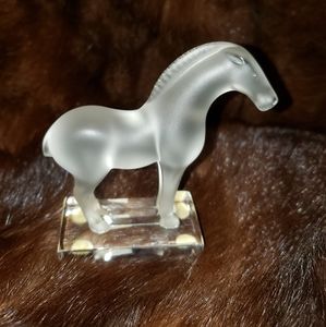 Lalique Crystal Tang Hoese